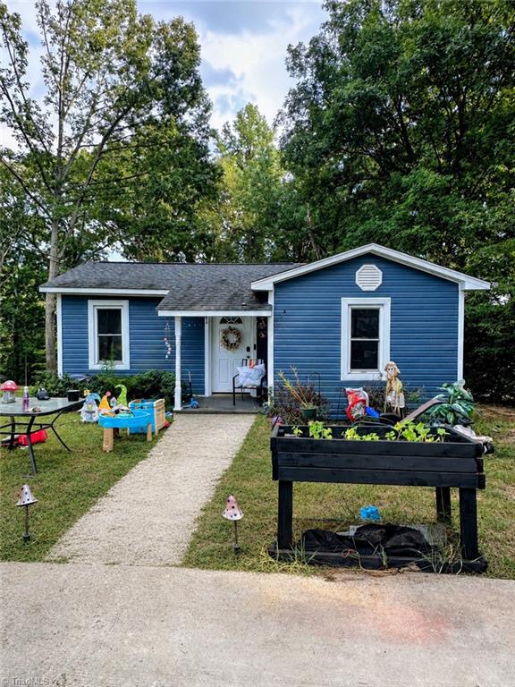 265 Hillcrest Road — photo