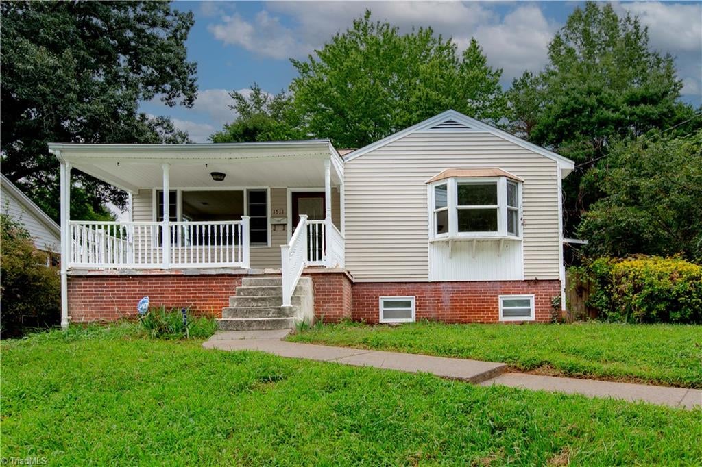 1511 Sharon Road — photo
