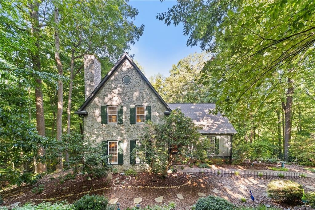 204 Tullyries Lane — photo