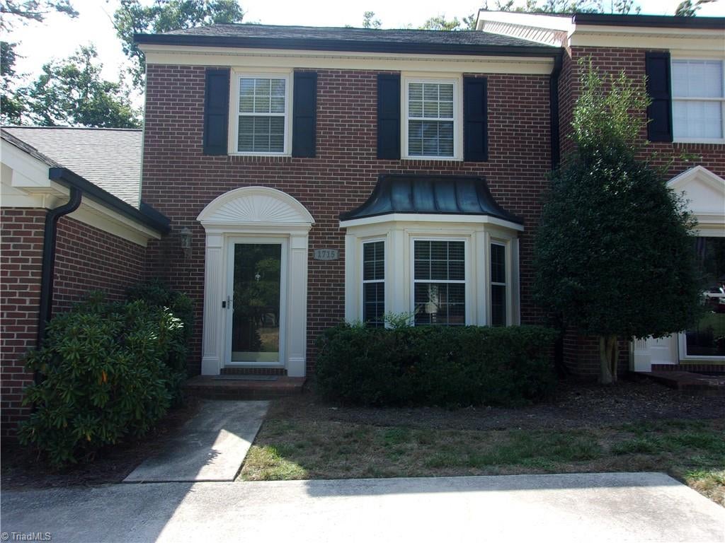 1715 Ternberry Road — photo