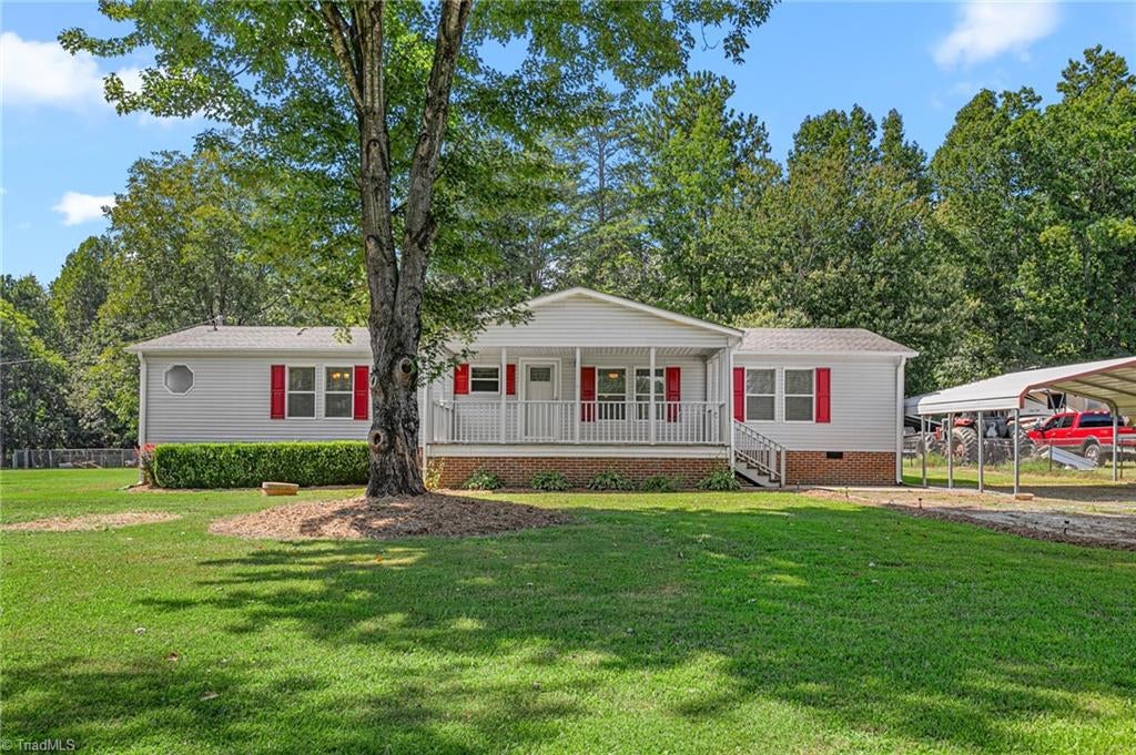1418 William Riley Road — photo
