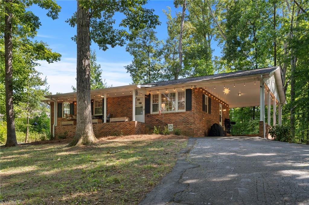 207 Leland Drive — photo