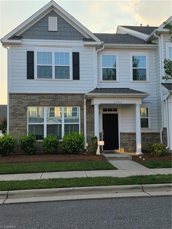 1751 Eastfall Street — photo