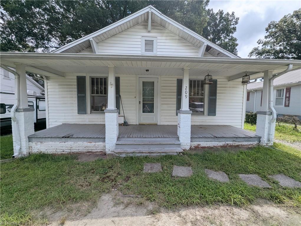 209 Moore Street — photo