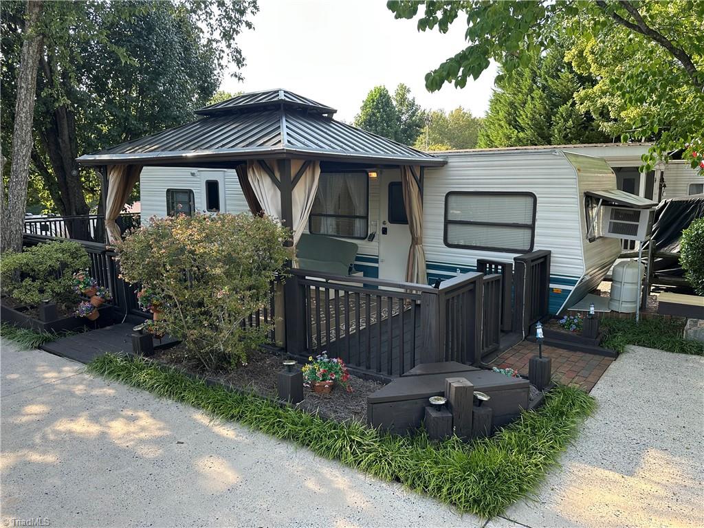 142 Cardinal Drive — photo
