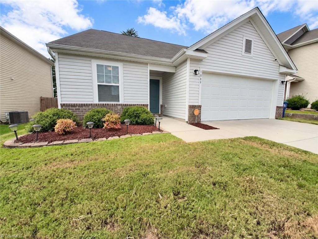 1089 Bitting Hall Circle — photo