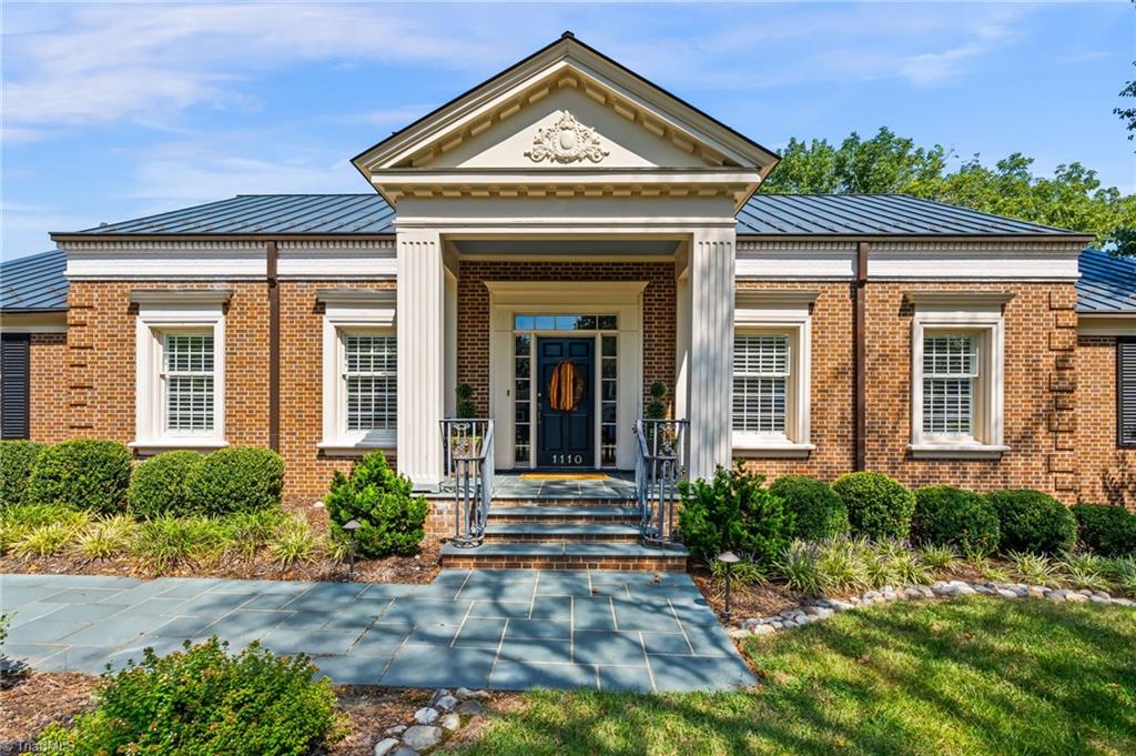 1110 Forest Hill Drive — photo
