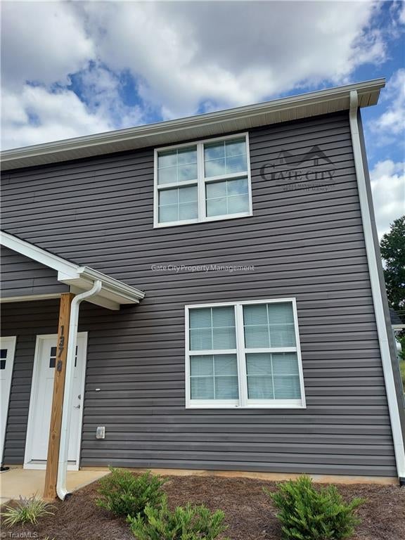 137 Diver Drive B — photo