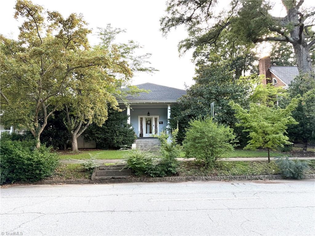907 Johnson Street — photo