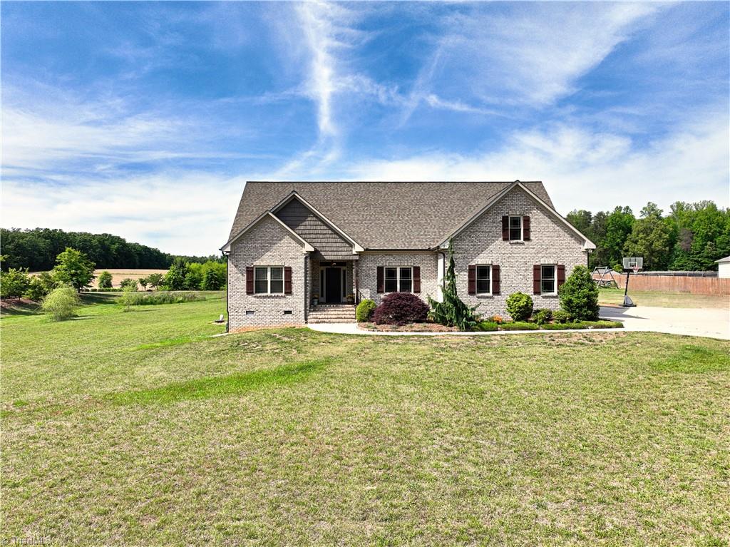 8128 Belews Creek Road — photo