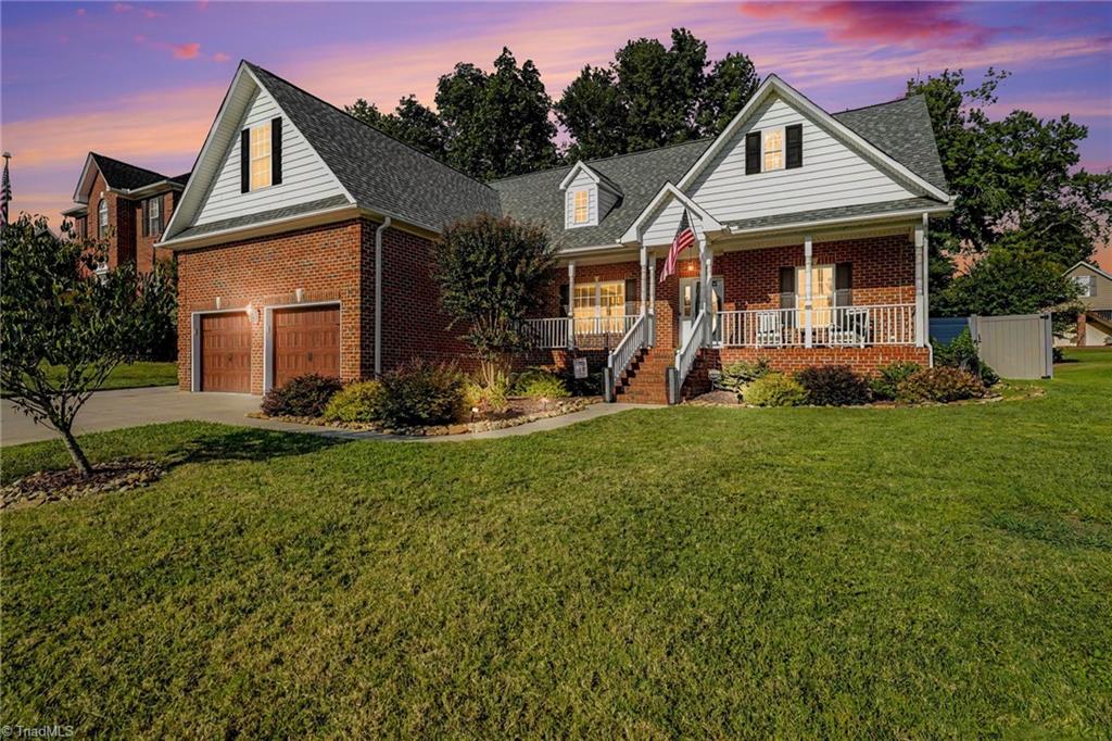 1207 Dogwood Lane — photo