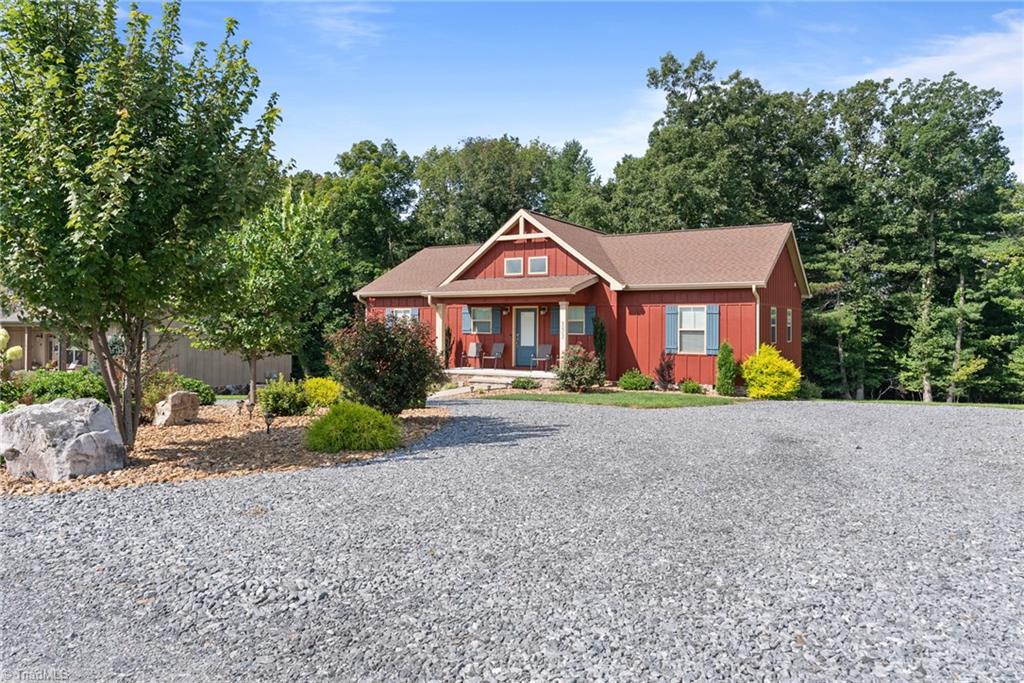 353 Turtle Ridge Road, Sparta, NC 28675 — photo 2