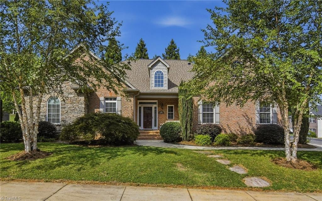 4390 Sandalwood Court — photo