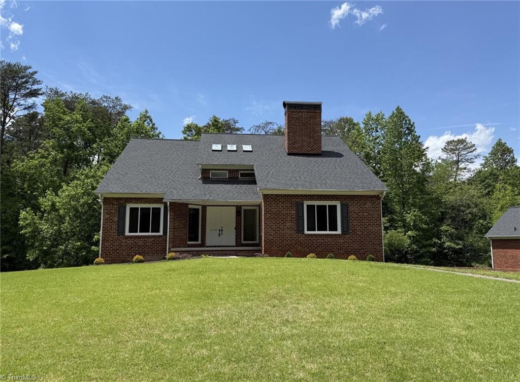 2528 Treetop Lane — photo