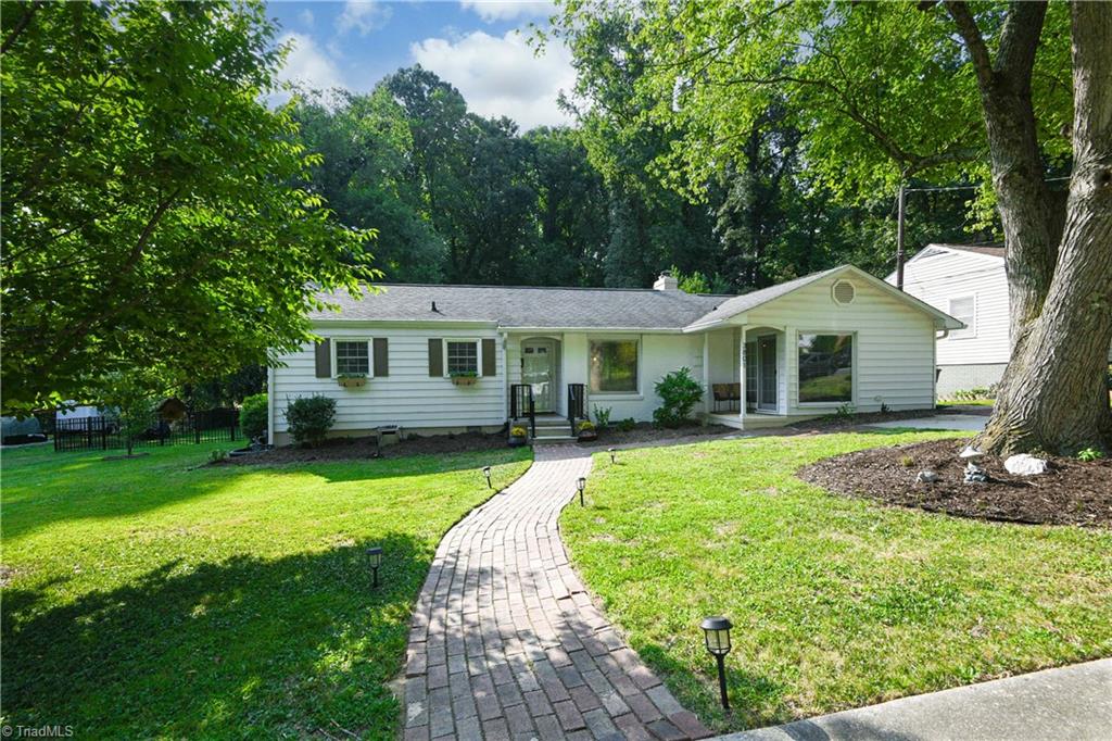 3801 Parkwood Drive — photo