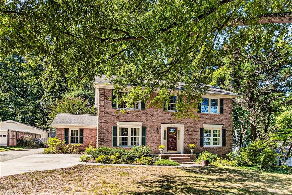 907 Bearhollow Road — photo