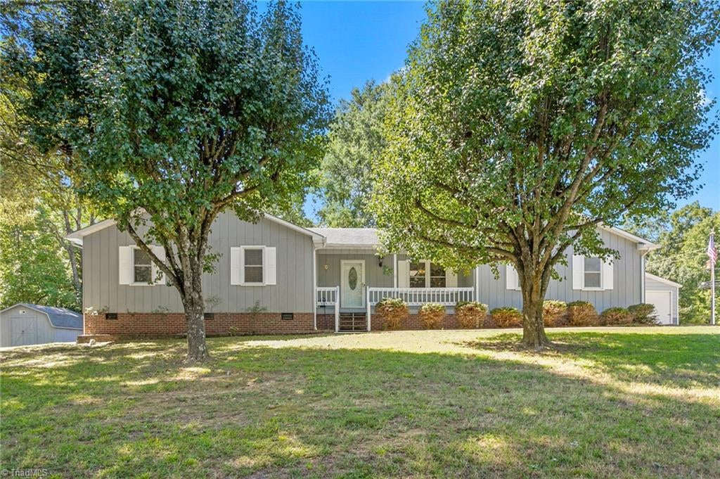 914 Ferndale Drive — photo