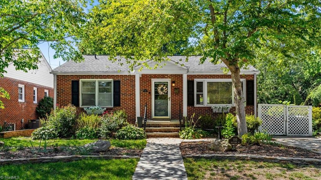 110 Mayflower Drive — photo