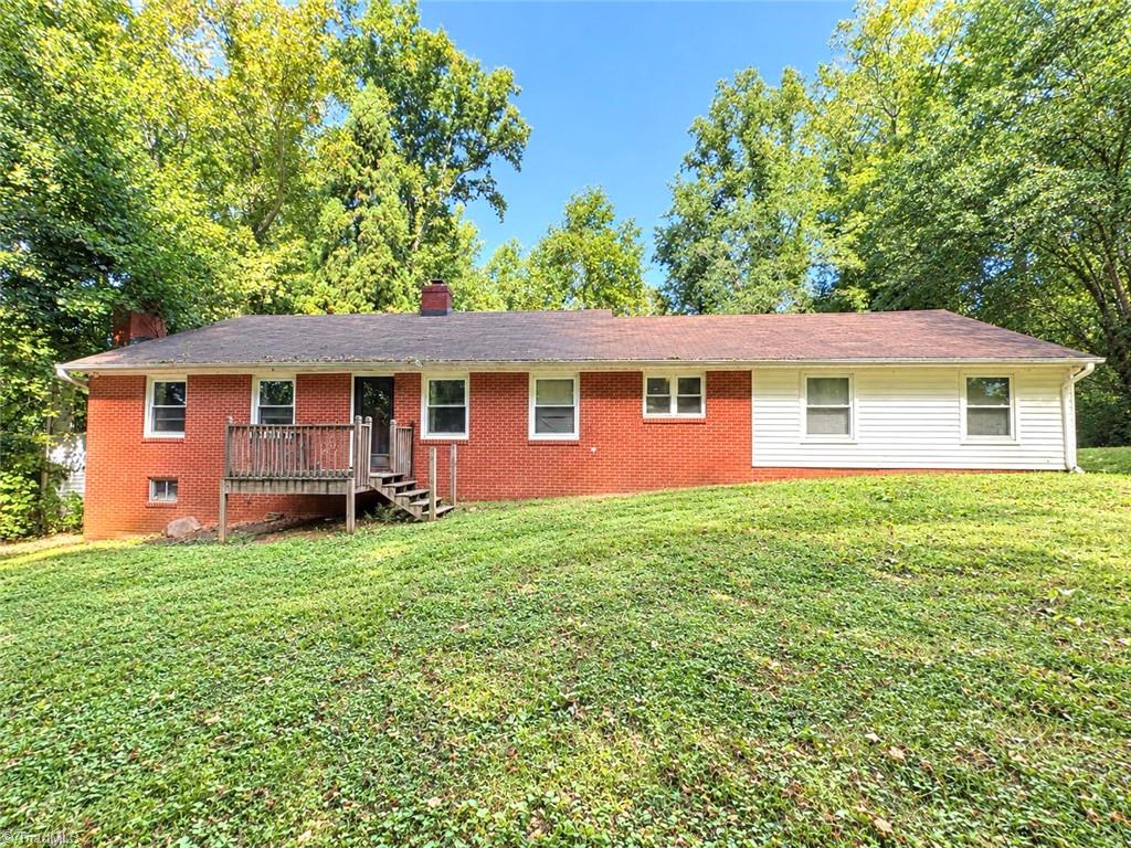 2190 Indian Trail — photo