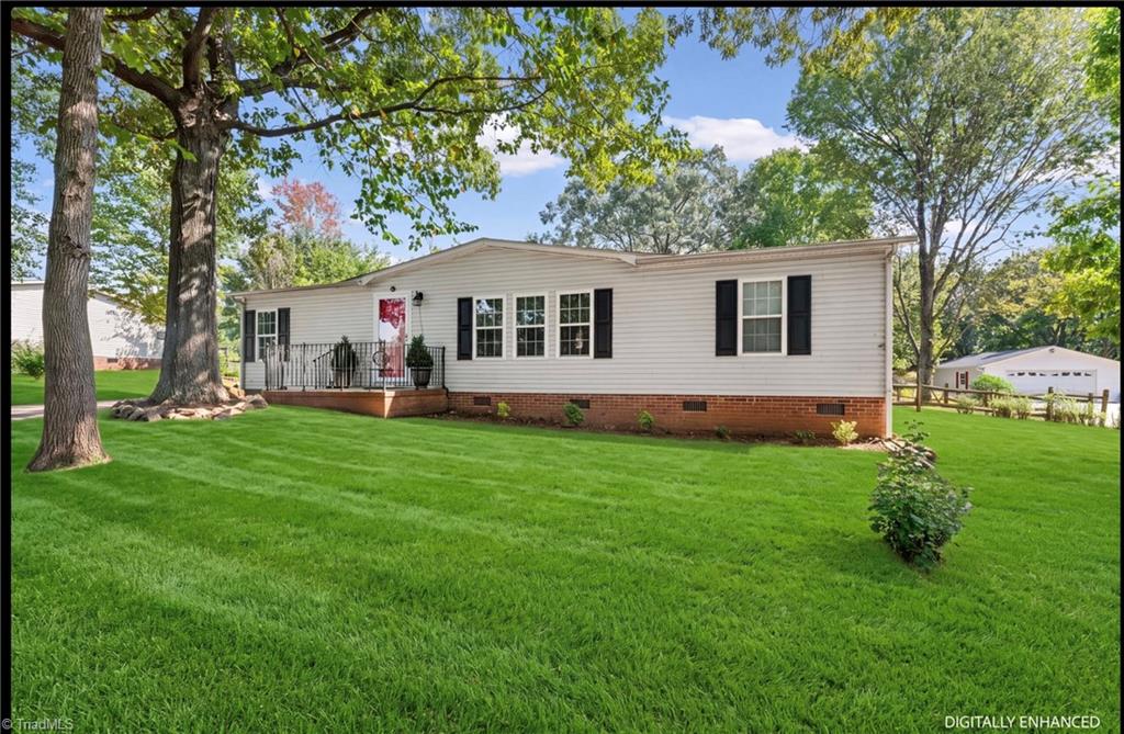 121 Regatta Lane — photo