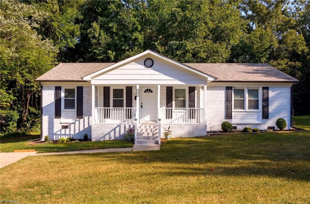 231 Pine Tree Road — photo