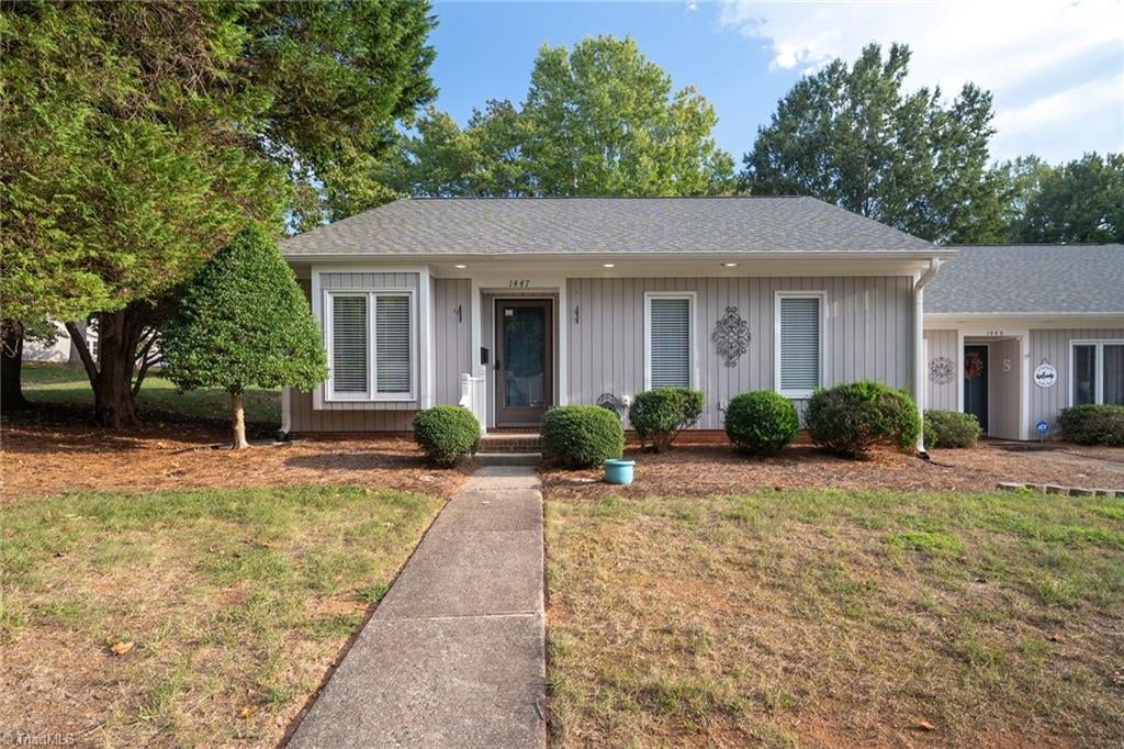 1447 Grantland Place — photo
