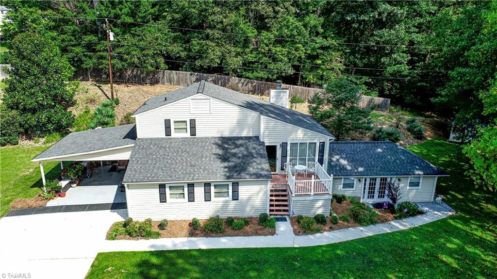 2311 Oakcliffe Drive — photo