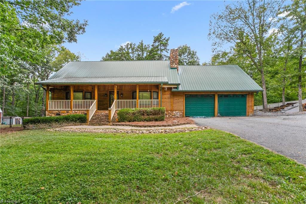 679 Bonnie Regan Road — photo