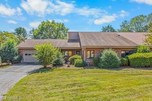 150 Oleander Drive — photo