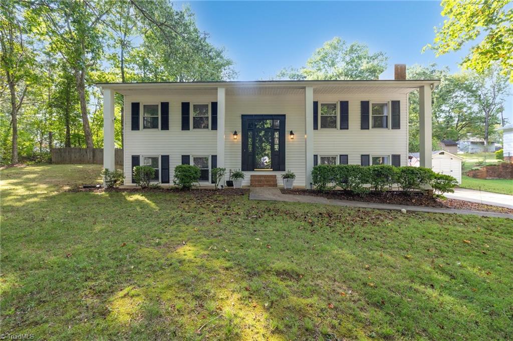 462 Knightwood Court — photo