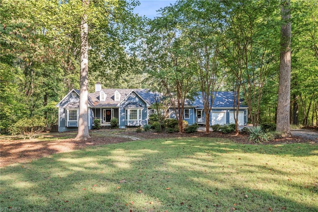 174 Hunters Glen Drive — photo