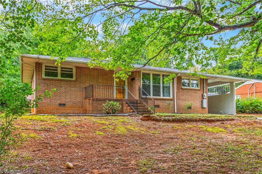 641 Valley Drive — photo
