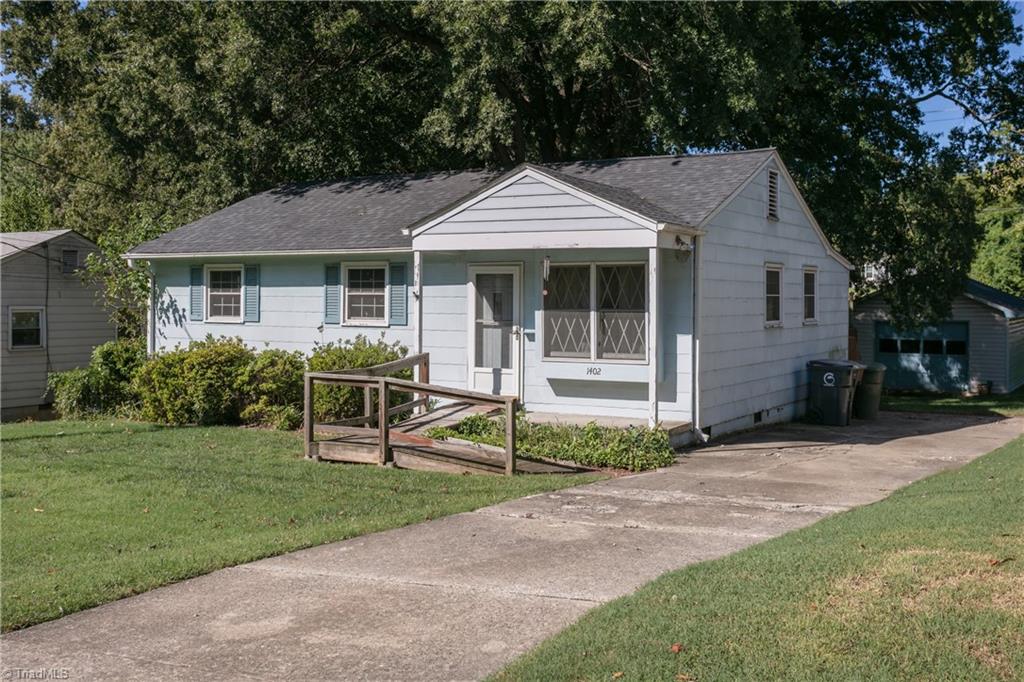 1402 Clegg Street — photo