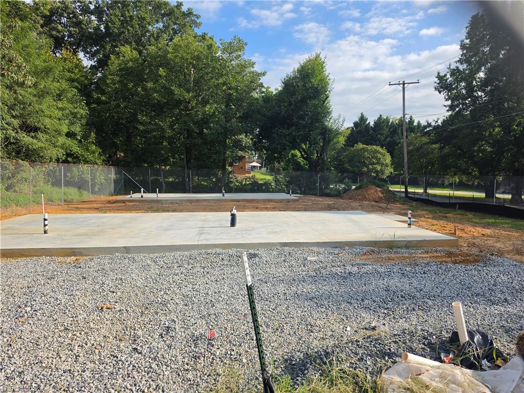 1003 Cassell Street — photo