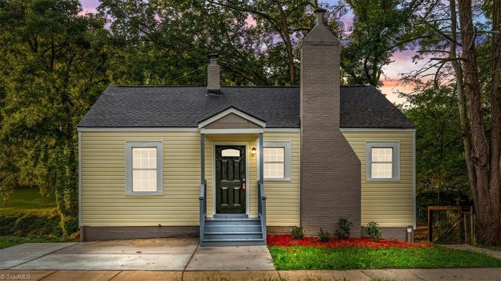 435 W Sharpe Street — photo