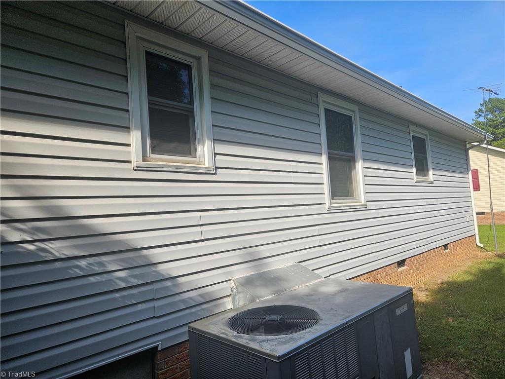 146 E 3rd Street, Denton, NC 27239 — photo 2