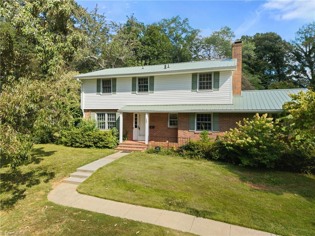 107 Wedgefield Avenue — photo