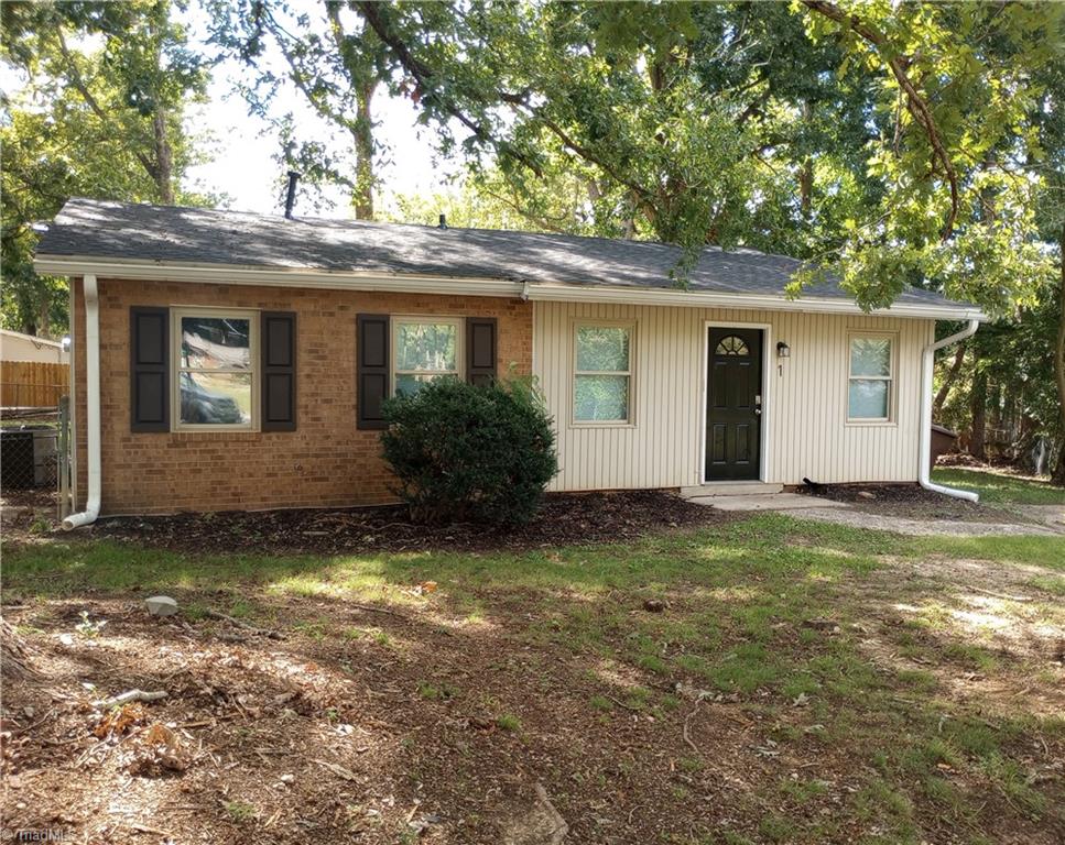 1 Pyracantha Court — photo