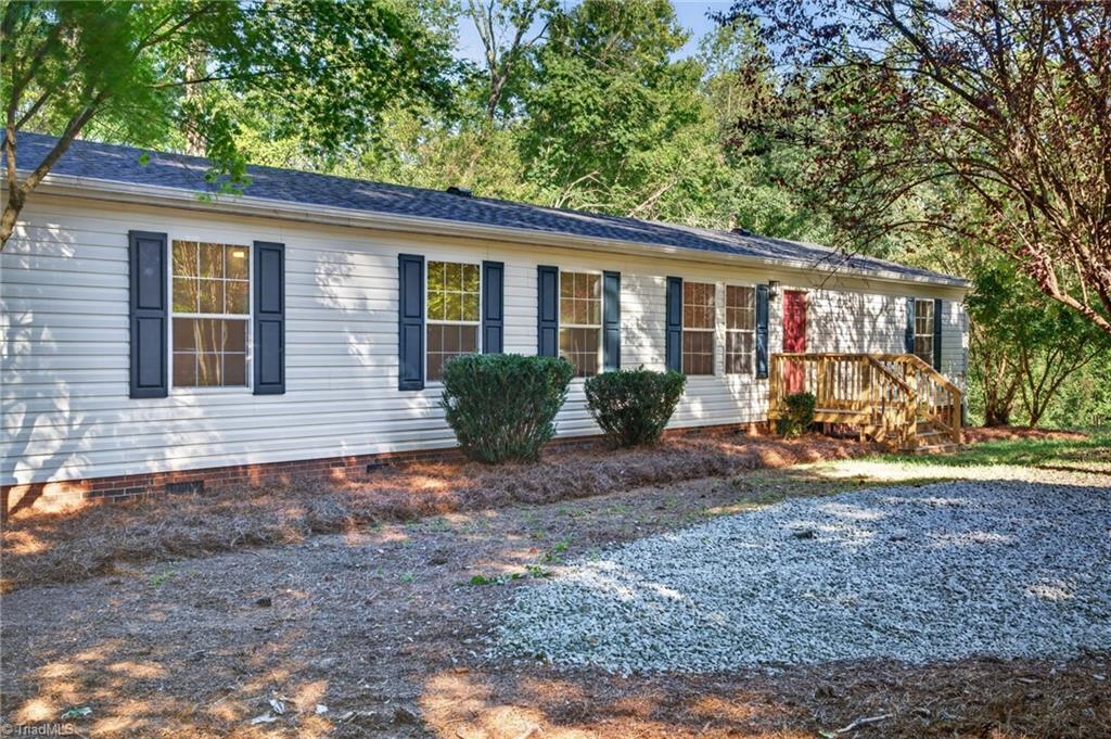 2304 Yellow Pine Drive — photo