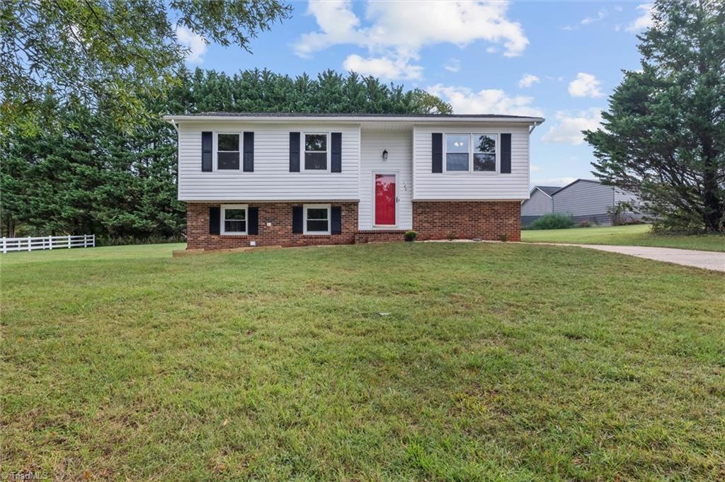 120 Robert Drive — photo