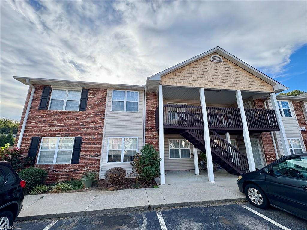 1218 Westbrook Court — photo