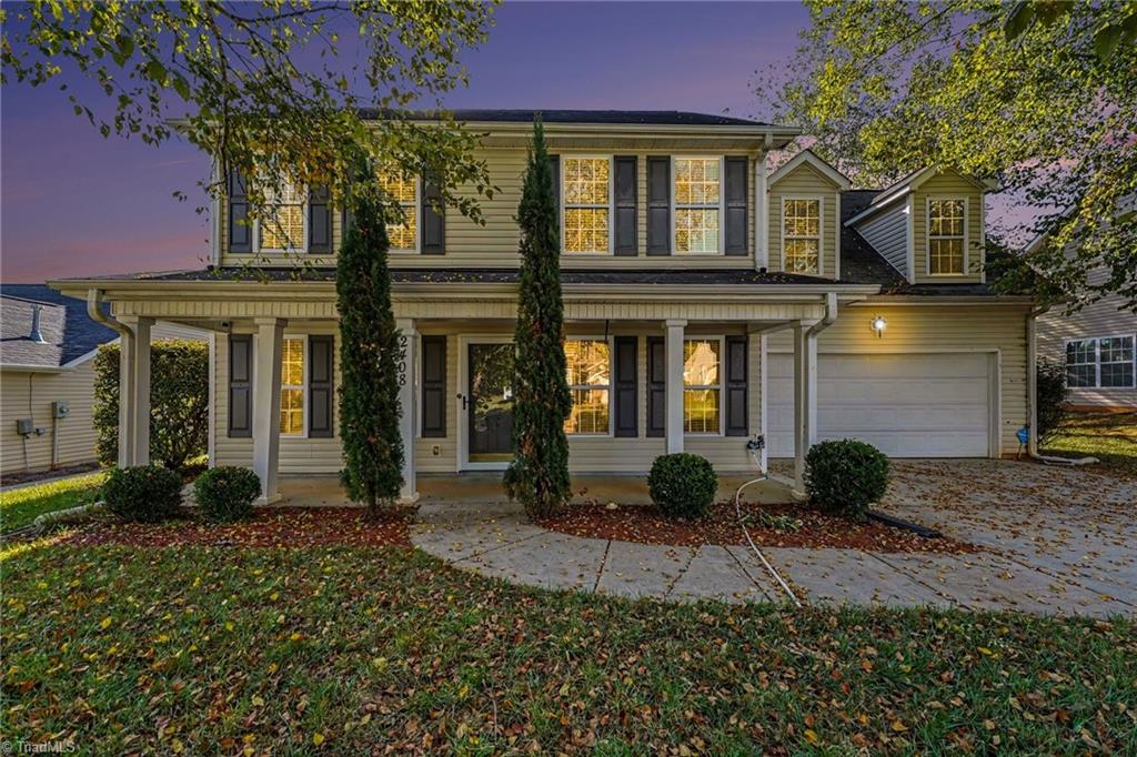 2408 Chartwell Lane — photo