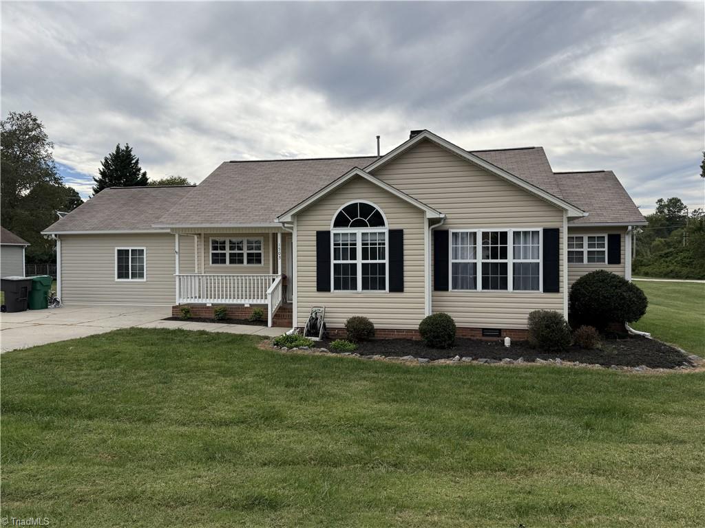 1503 Manora Court — photo