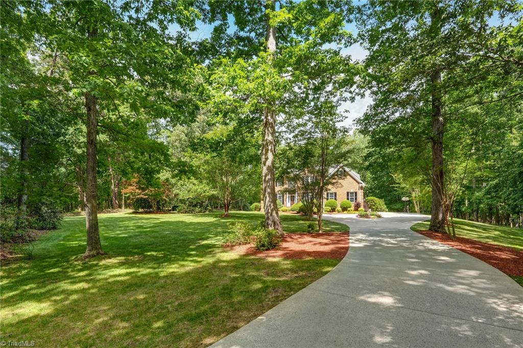 565 Irvin Farm Road — photo