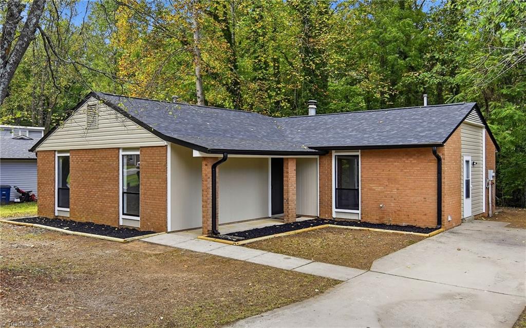 2613 Woodcreek Road — photo
