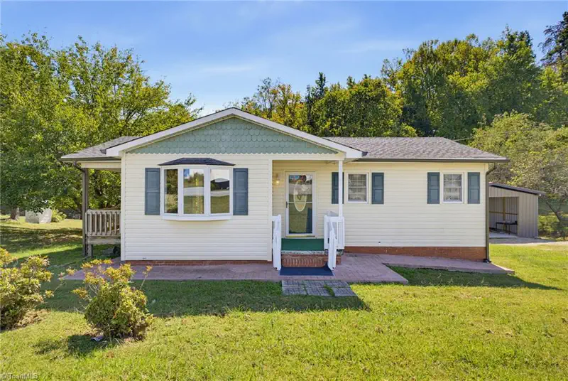 5135 Harvey Road — photo