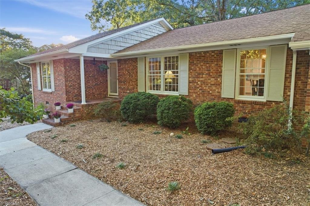 102 Cottonwood Drive — photo