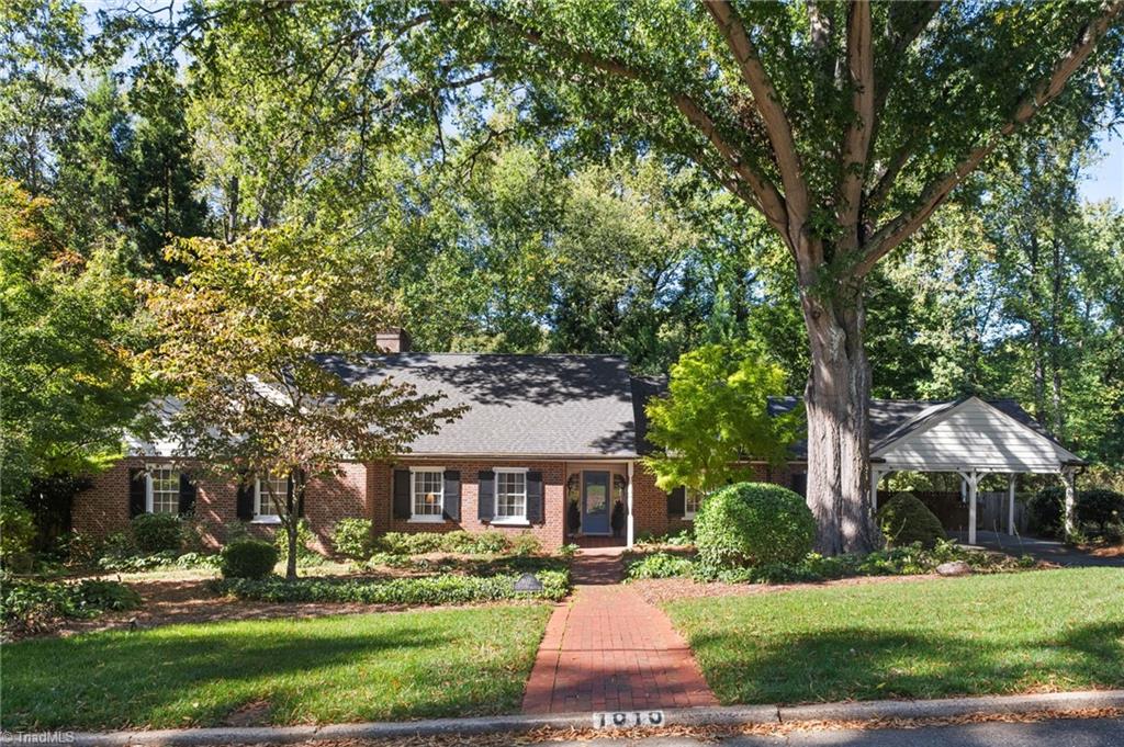 1010 Kenleigh Circle — photo