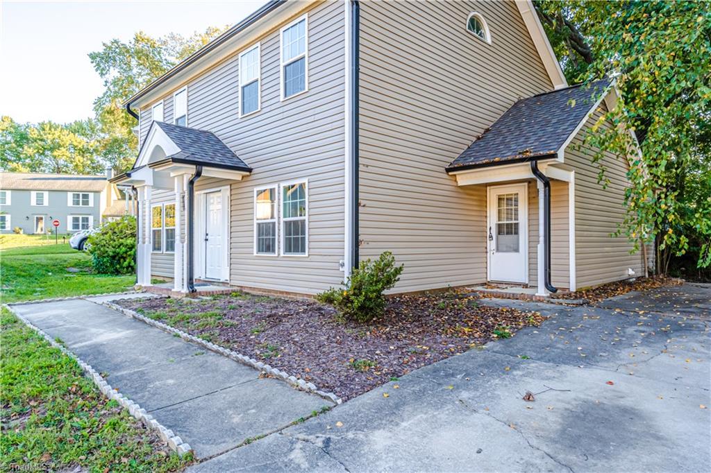 3 Ivyglen Court — photo