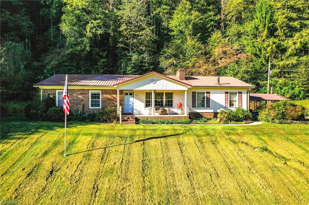 5521 Elk Creek Darby Road — photo